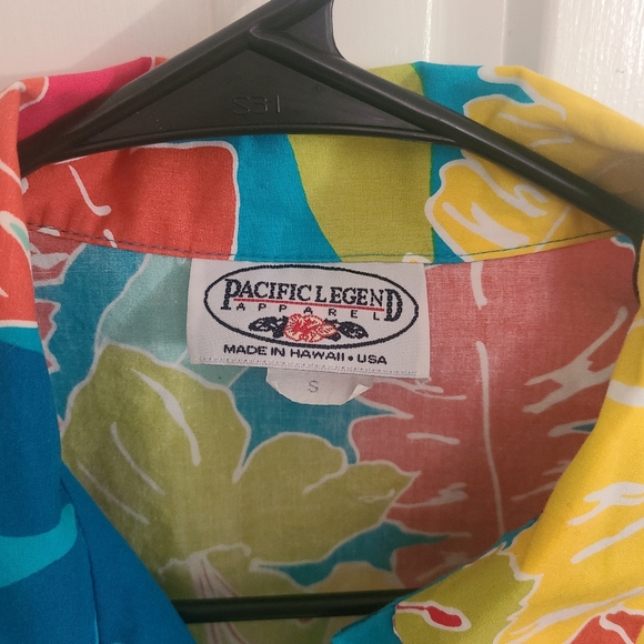 Women's Hawaiian shirt - Picture 3 of 3